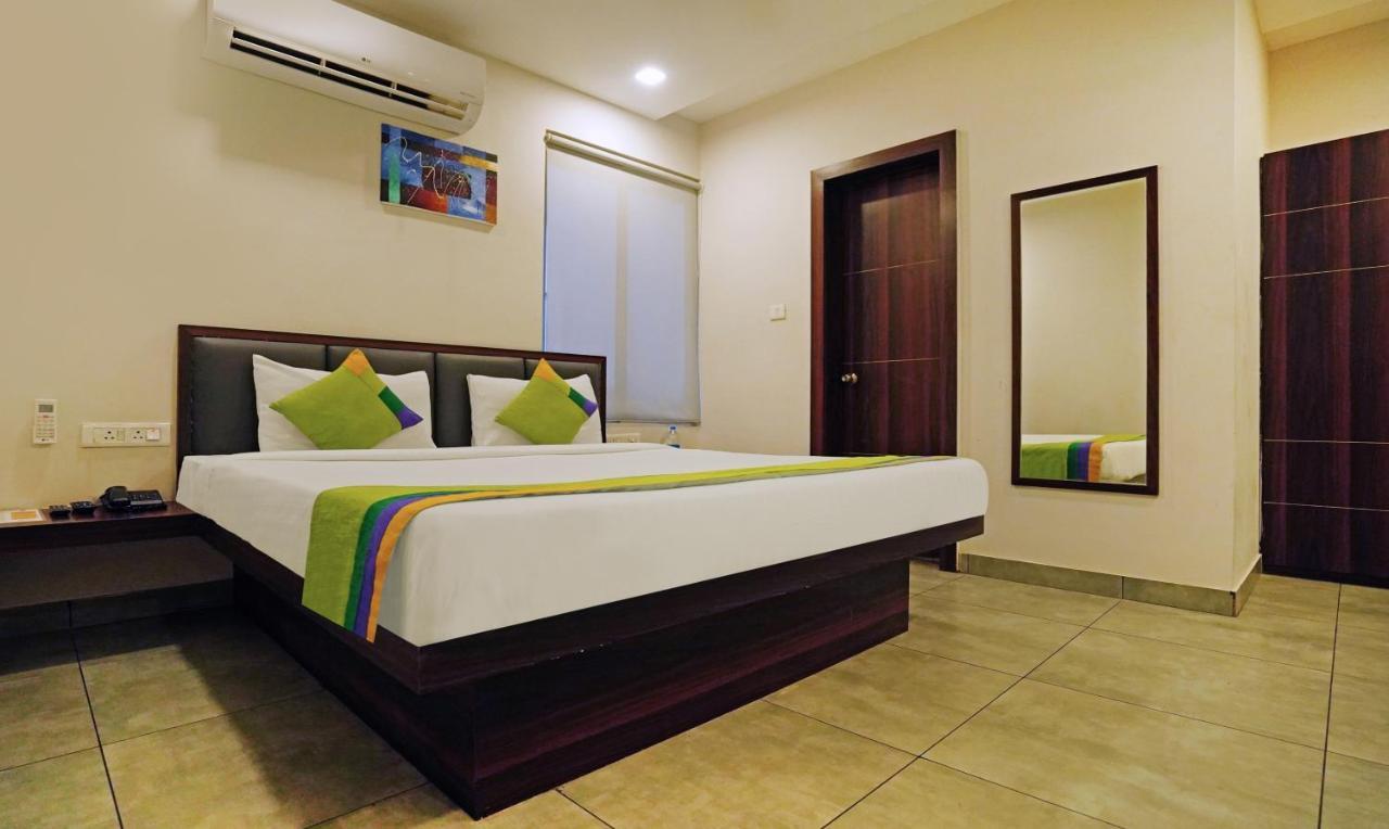 Treebo Lazystay Grand Patia بوهفانيشفار المظهر الخارجي الصورة