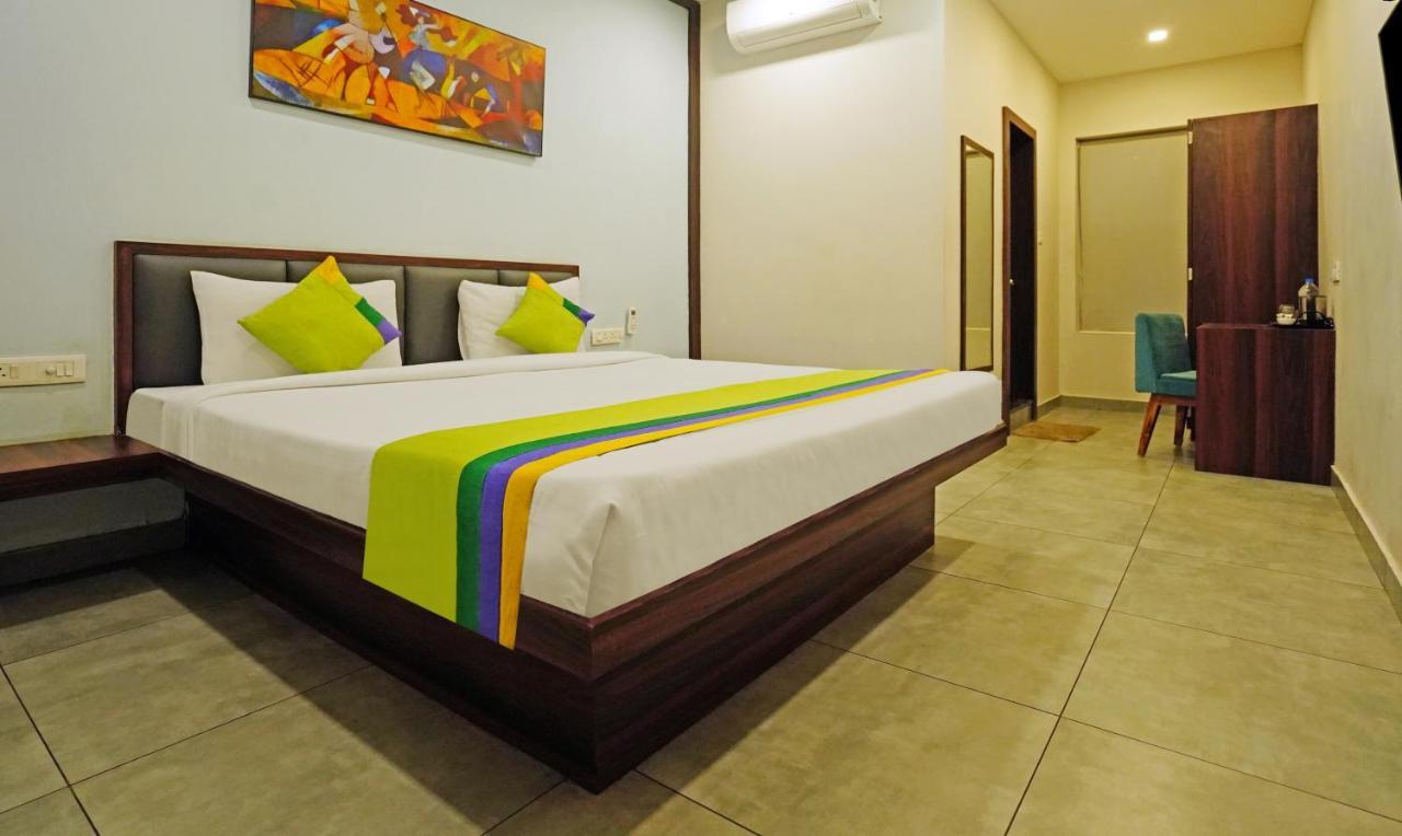 Treebo Lazystay Grand Patia بوهفانيشفار المظهر الخارجي الصورة