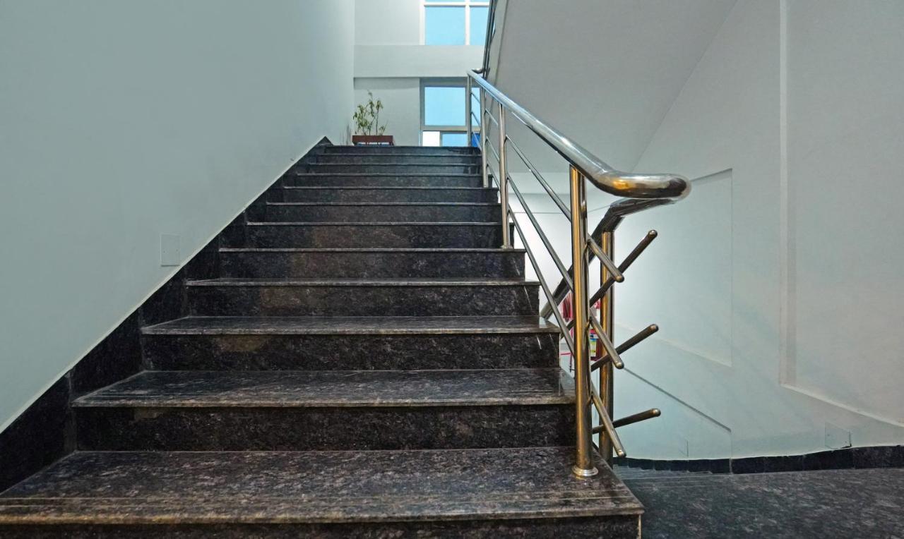 Treebo Lazystay Grand Patia بوهفانيشفار المظهر الخارجي الصورة