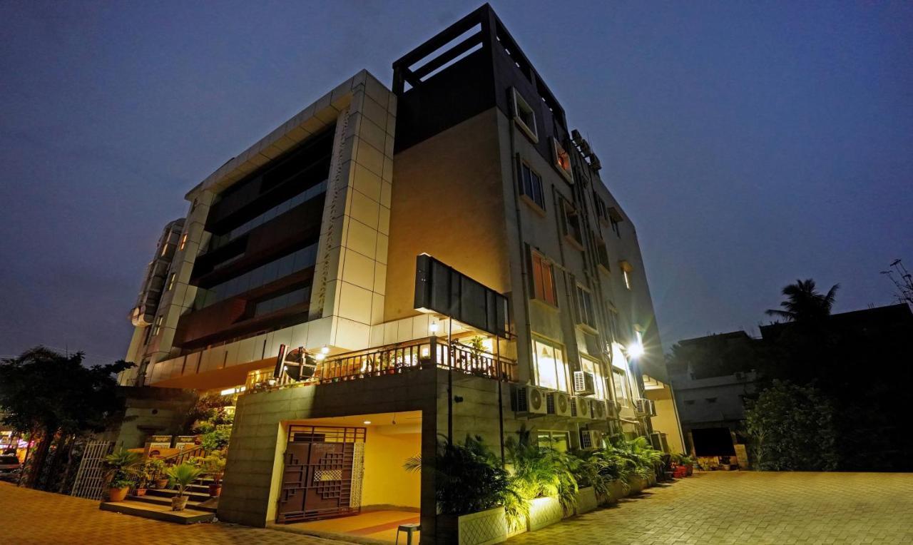 Treebo Lazystay Grand Patia بوهفانيشفار المظهر الخارجي الصورة